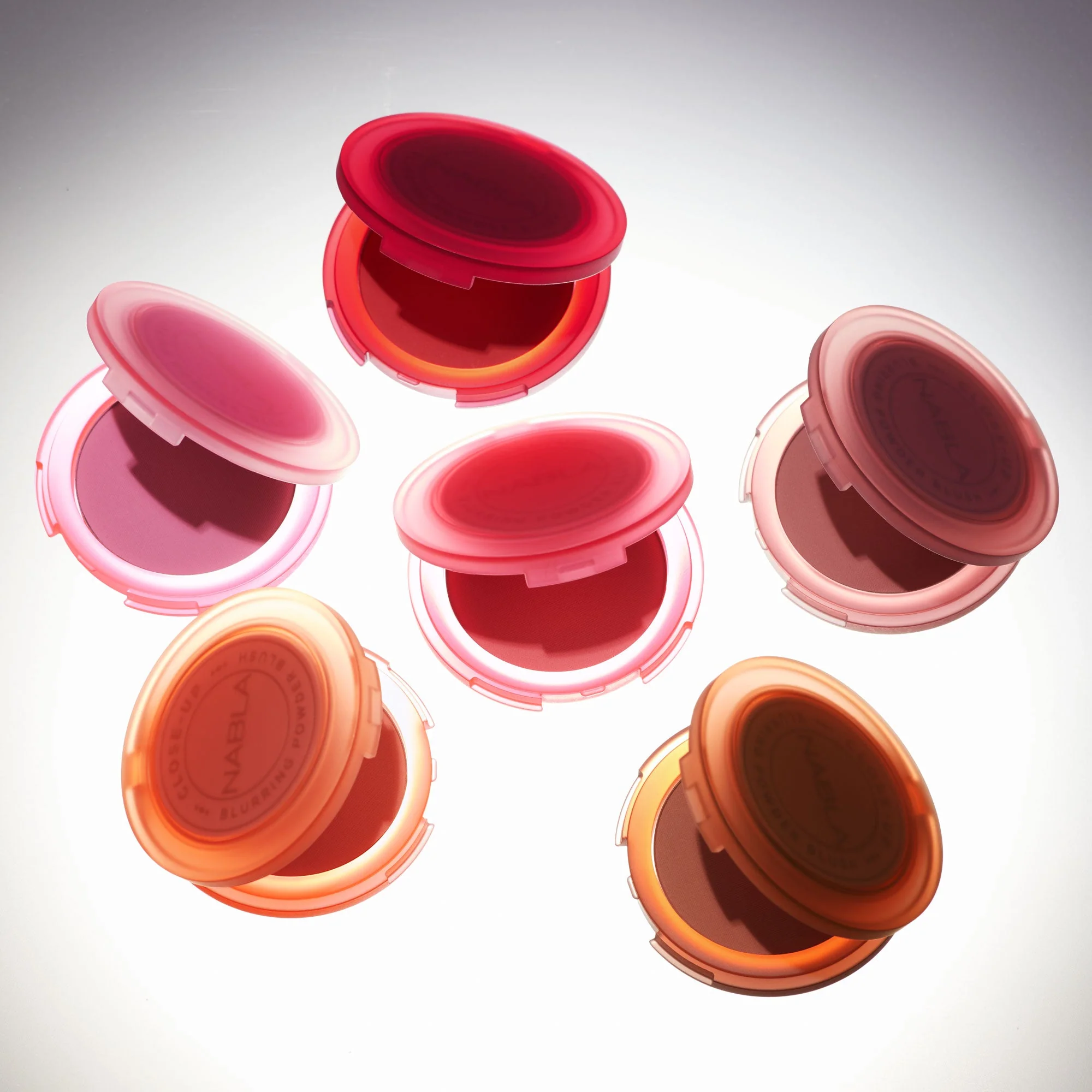 Close-Up Blurring Powder Blush - Image 20