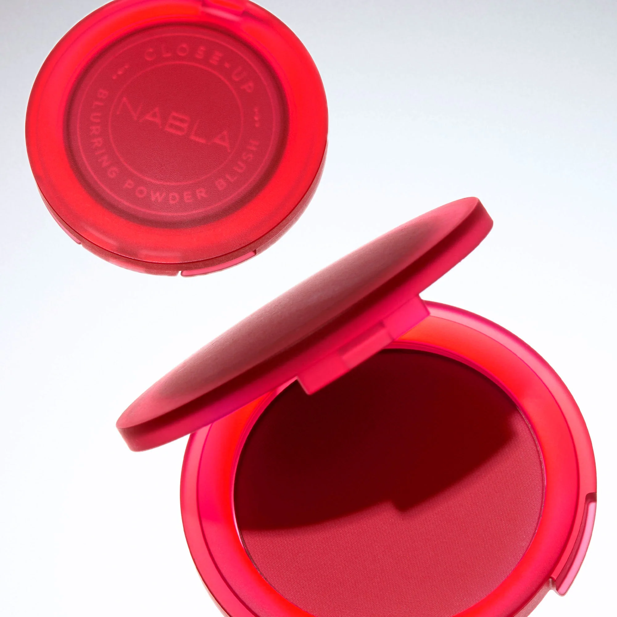 Close-Up Blurring Powder Blush - Image 25