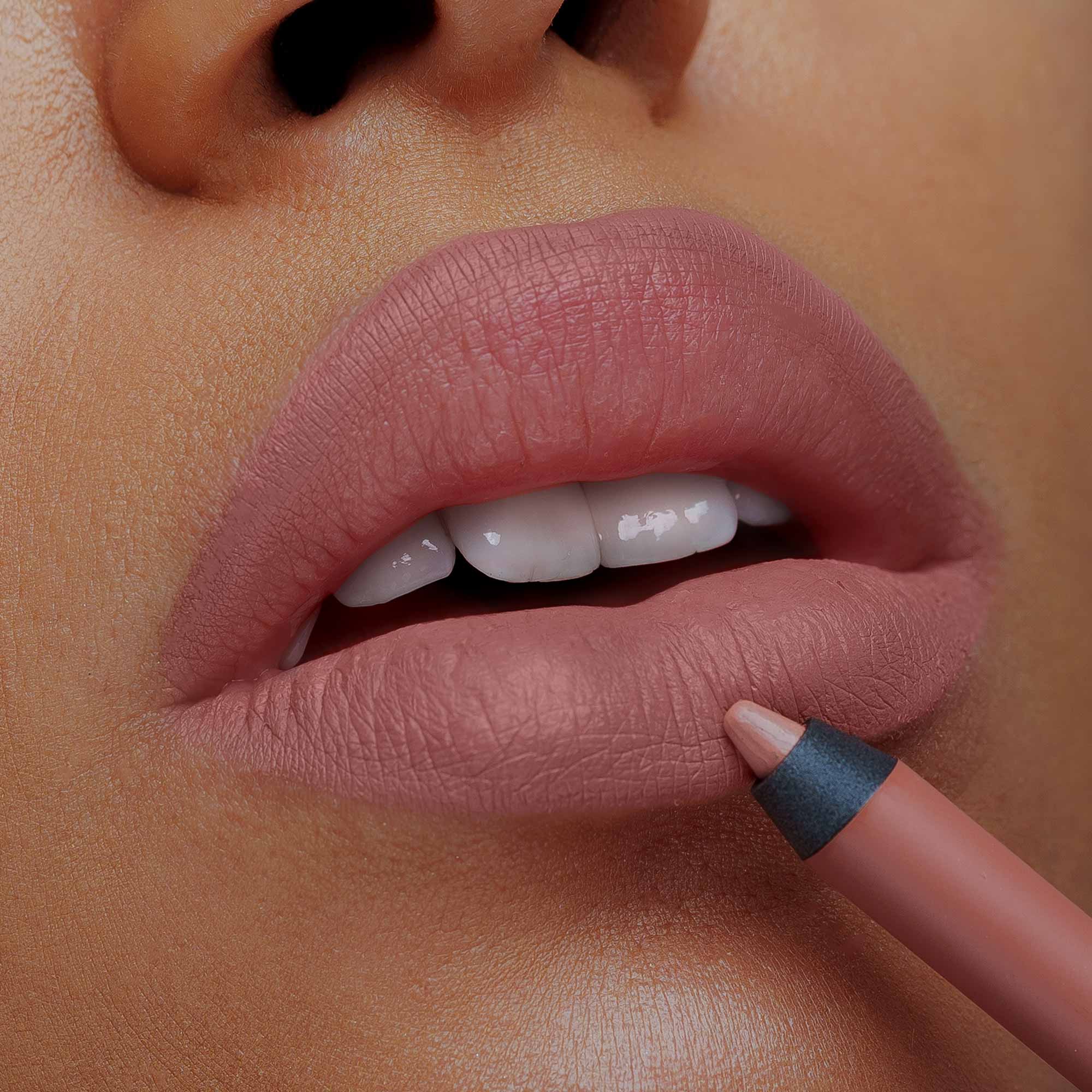 Close-Up Lip Shaper - Image 21