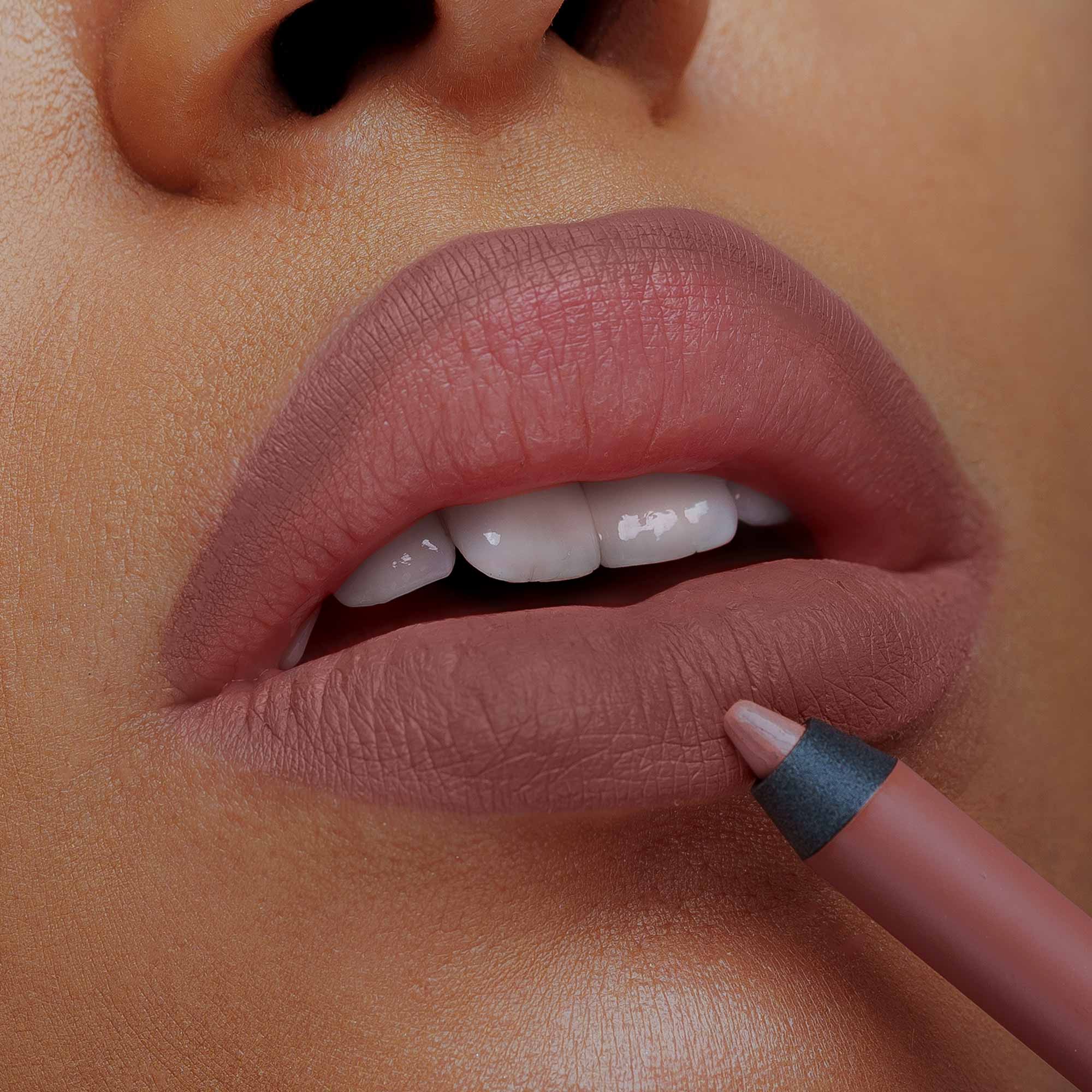 Close-Up Lip Shaper - Image 33
