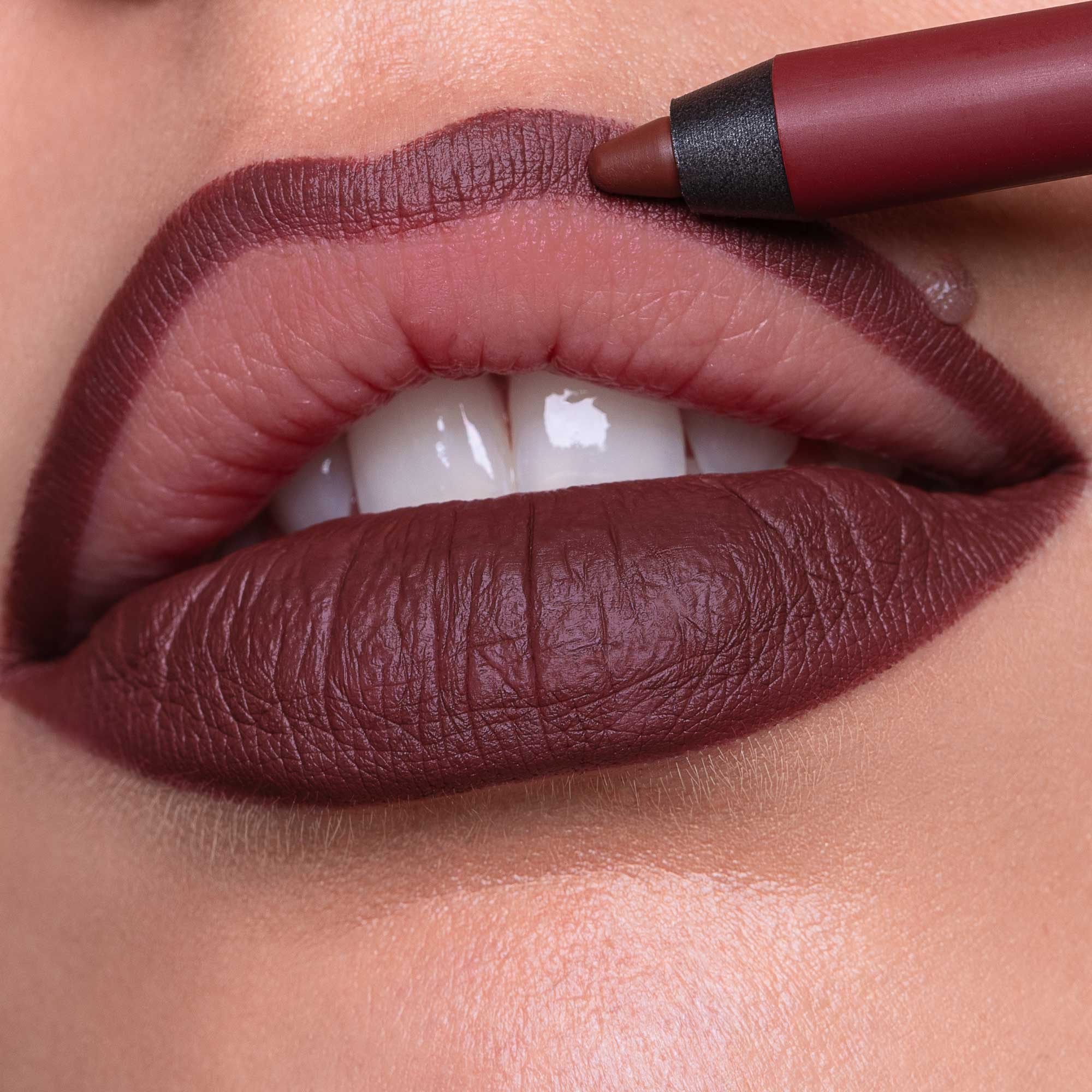 Close-Up Lip Shaper - Image 56