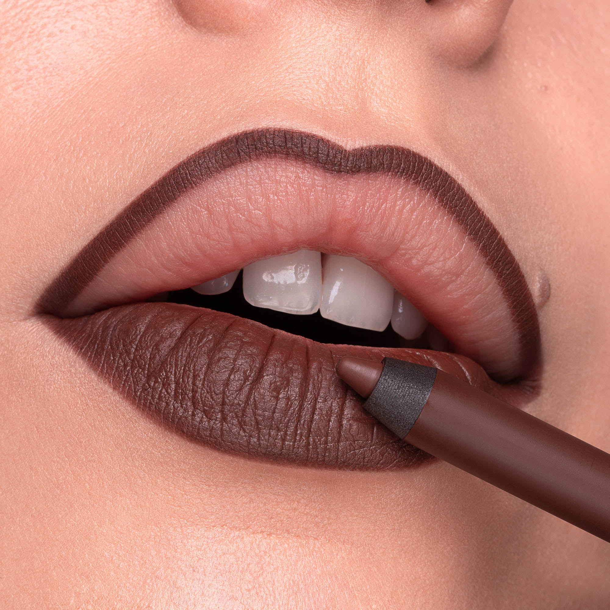 Close-Up Lip Shaper - Image 62
